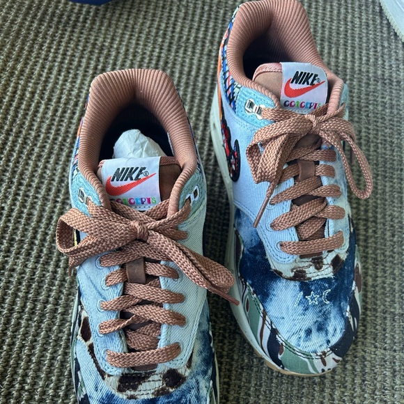 Nike Airmax Concepts Sneakers - Picture 2 of 4